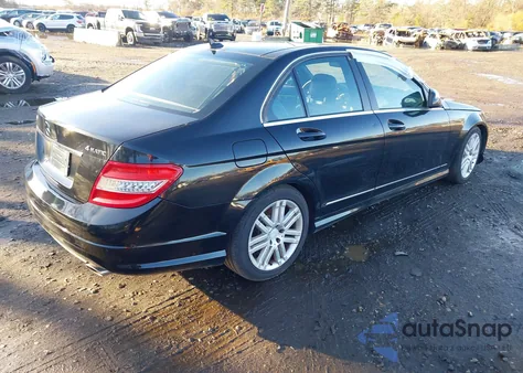 2009 Mercedes-Benz C 300 Luxury 4Matic/Sport 4Matic z USA, uszkodzony, nr VIN WDDGF81X19R084822